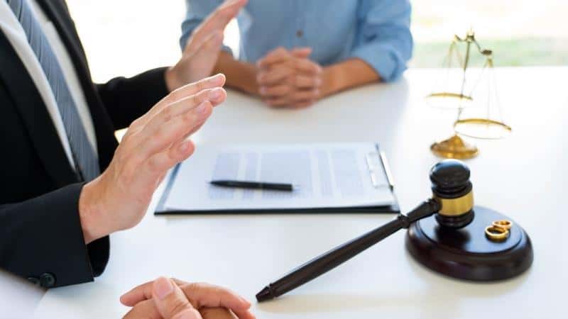 Deciding factors of the cost of a family lawyer in Ontario
